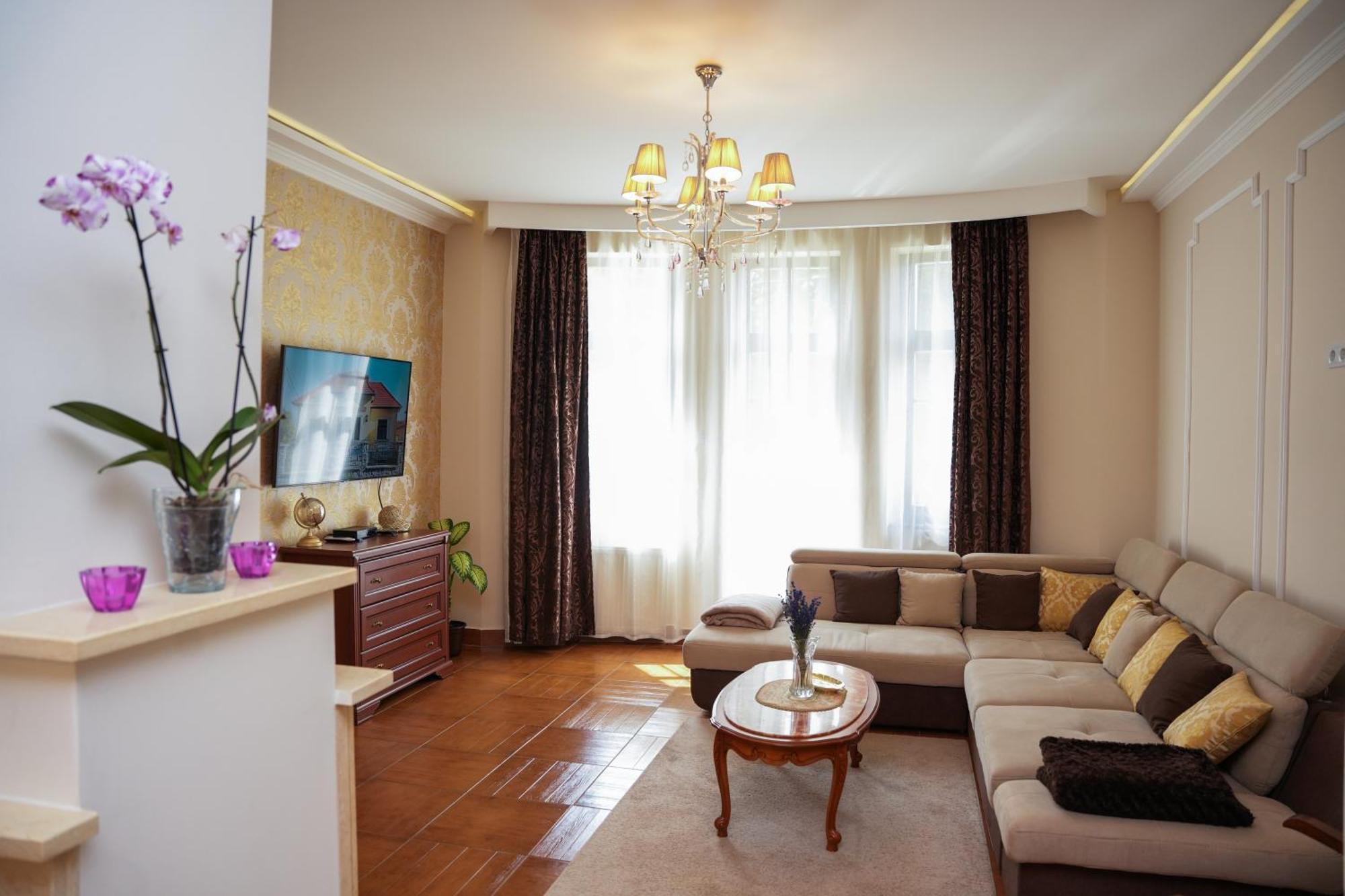 Varkert Deluxe Apartmanhaz Miskolc Exterior photo